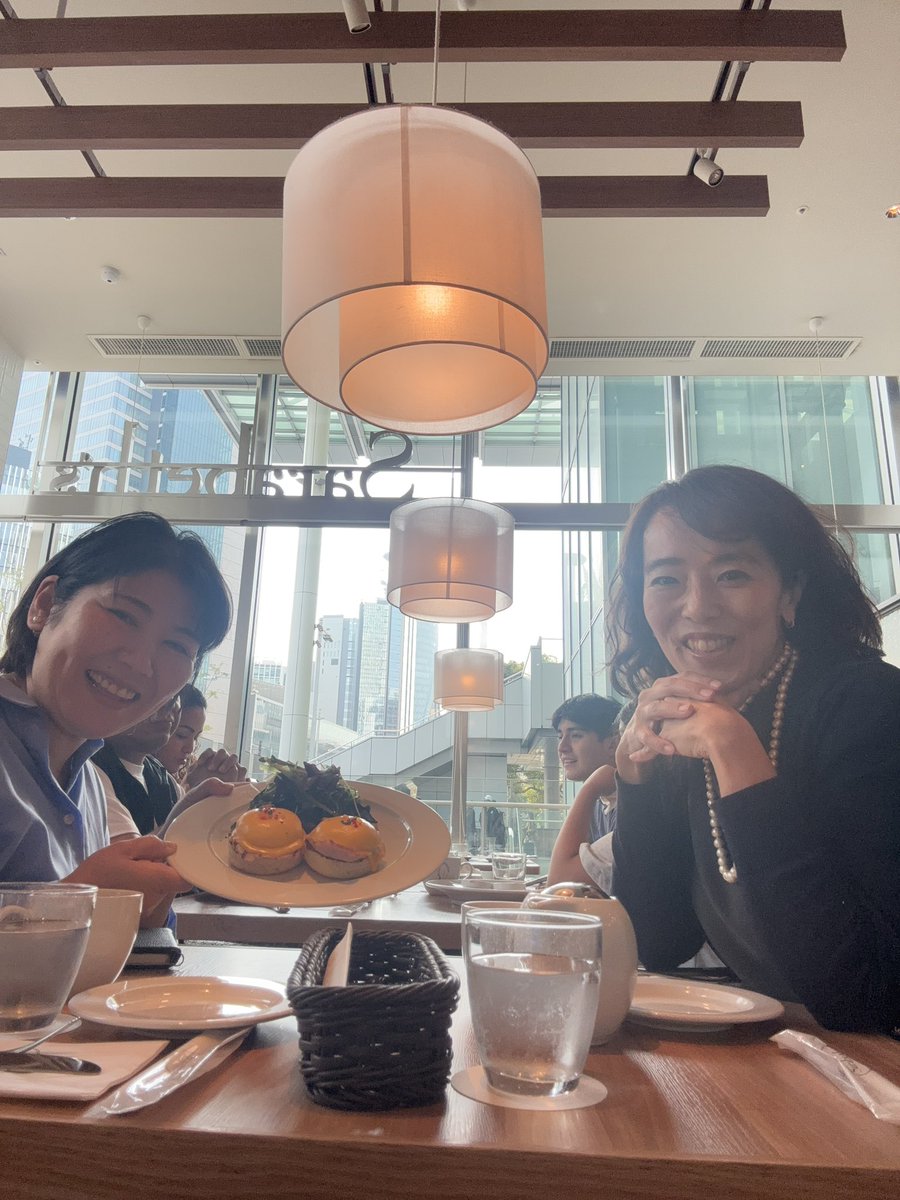 なつこ(橋本夏子)『女性に売れる言葉とデザイン』著者 tweet media