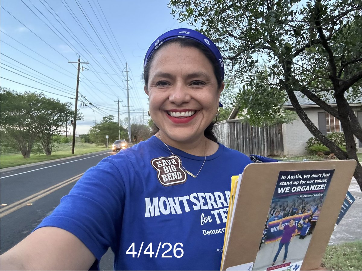 MontserratforTX's tweet photo. Turf done ✅ for our #TxHD49 campaign after the #NoWall Rally because we must ORGANIZE and listen to our community. #JuntosForJusticeUnidosforChange https://t.co/TnOMxPtkcY