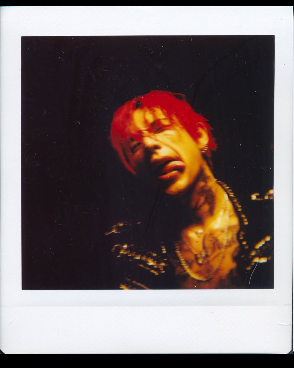 ✦ ━ ✞ ━ ✦ tweet media