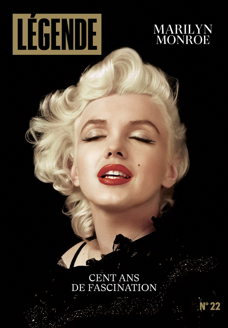MarilynMexico's tweet photo. La revista francesa LÉGENDE, en su edición Nº 22 (abril–mayo–junio 2026), dedica íntegramente sus páginas a Marilyn Monroe, recorriendo su nacimiento como estrella, su ascenso meteórico y su perdurable trascendencia como uno de los mayores íconos de Hollywood, bajo el título CIEN AÑOS DE FASCINACIÓN.
Una fotografía poco explotada de Marilyn —capturada por Milton H. Greene en 1955— está cautivando a sus fans y admiradores. Su diseño minimalista y estético resalta por el contraste entre la iluminación que enmarca su icónica belleza con el profundo fondo oscuro que la envuelve.
Este 2026 depara muchas sorpresas para los coleccionistas de esta gran estrella. —MARILYN MÉXICO