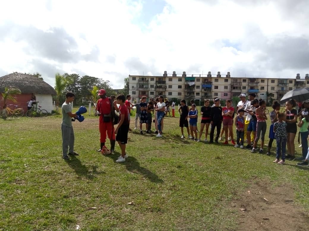Se realizan diversas actividades deportivas y recreativas en el Rodeo de La Fe en saludo al 4 de abril.
#IslaDeLaJuventud
# PoderPopular