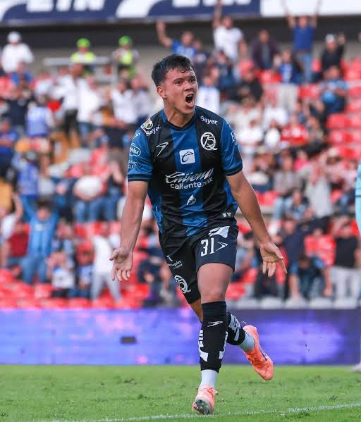 Statiskicks tweet media