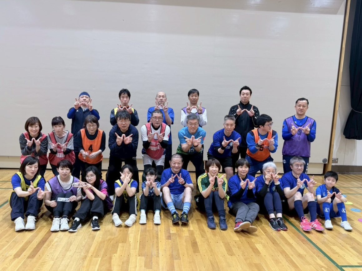 SapporoWFC's tweet photo. 昨日の #ウォーキングフットボール は豊平区民センターにて26名で開催！
春休み中ということもあり、小学生や先生方が沢山参加されました✨小学校や高校でやりたい、先生向けの研修をしたいという声が増えて嬉しい限りです☺️皆で楽しめるボール遊びやインクルーシブ教育としても広がるといいですね！ https://t.co/mtnwn3dmFF