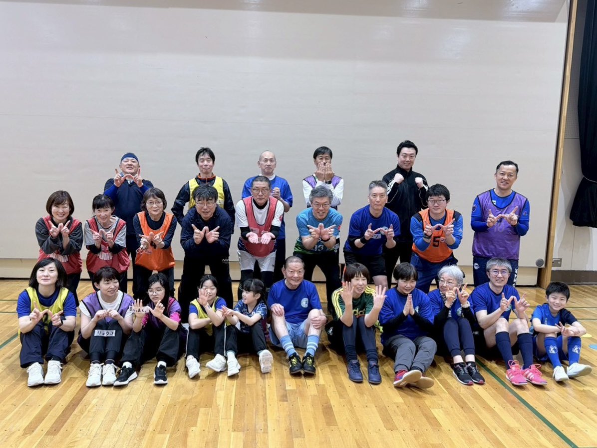 SapporoWFC's tweet photo. 昨日の #ウォーキングフットボール は豊平区民センターにて26名で開催！
春休み中ということもあり、小学生や先生方が沢山参加されました✨小学校や高校でやりたい、先生向けの研修をしたいという声が増えて嬉しい限りです☺️皆で楽しめるボール遊びやインクルーシブ教育としても広がるといいですね！ https://t.co/mtnwn3dmFF