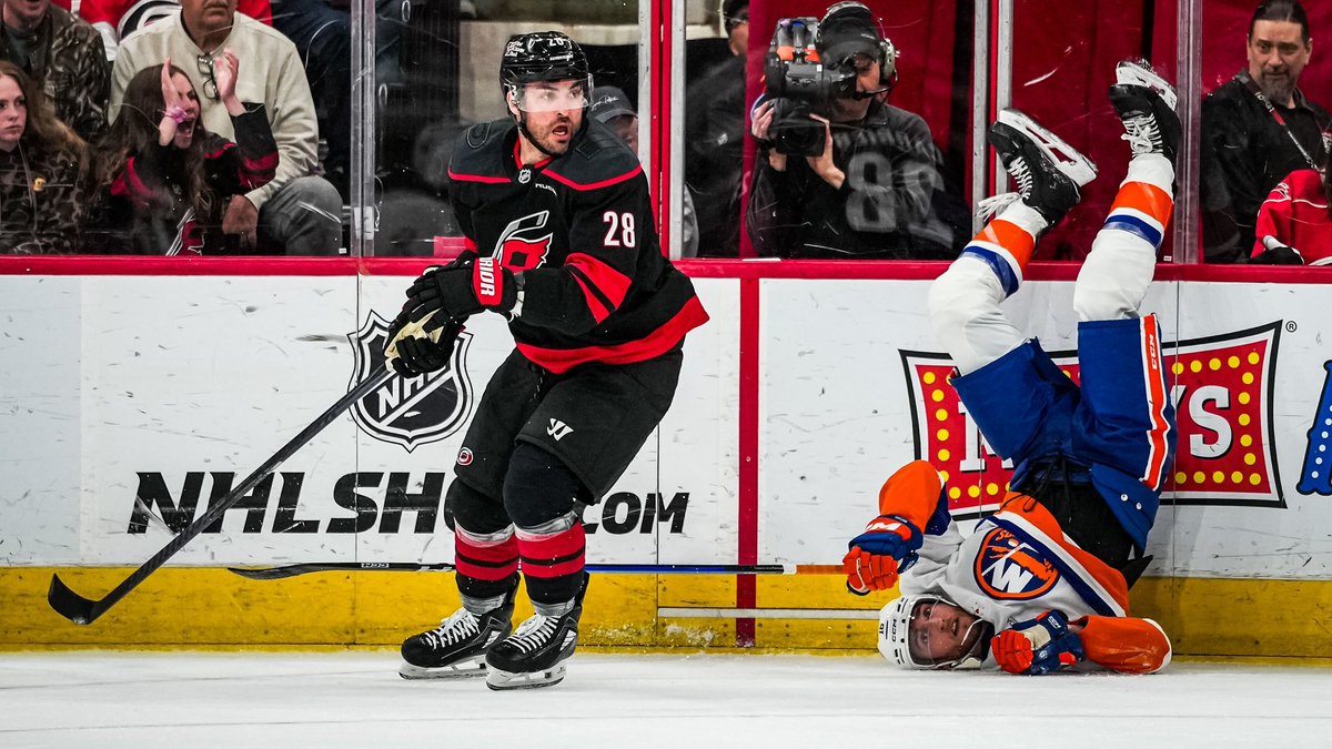 y - Carolina Hurricanes tweet media