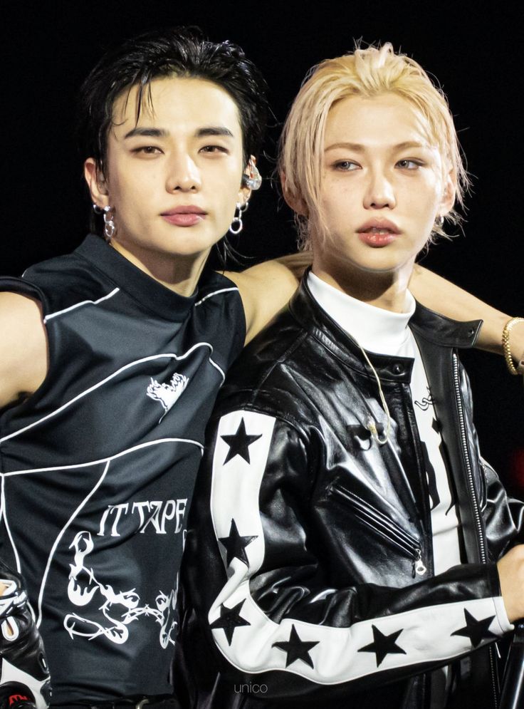 milyyyypp's tweet image. "Eres mi debilidad. "
#os #hyunlix 
Hyunjin nunca duda… hasta que su objetivo es Felix.
Ahora debe elegir: cumplir su misión o salvar a quien se convirtió en su debilidad.