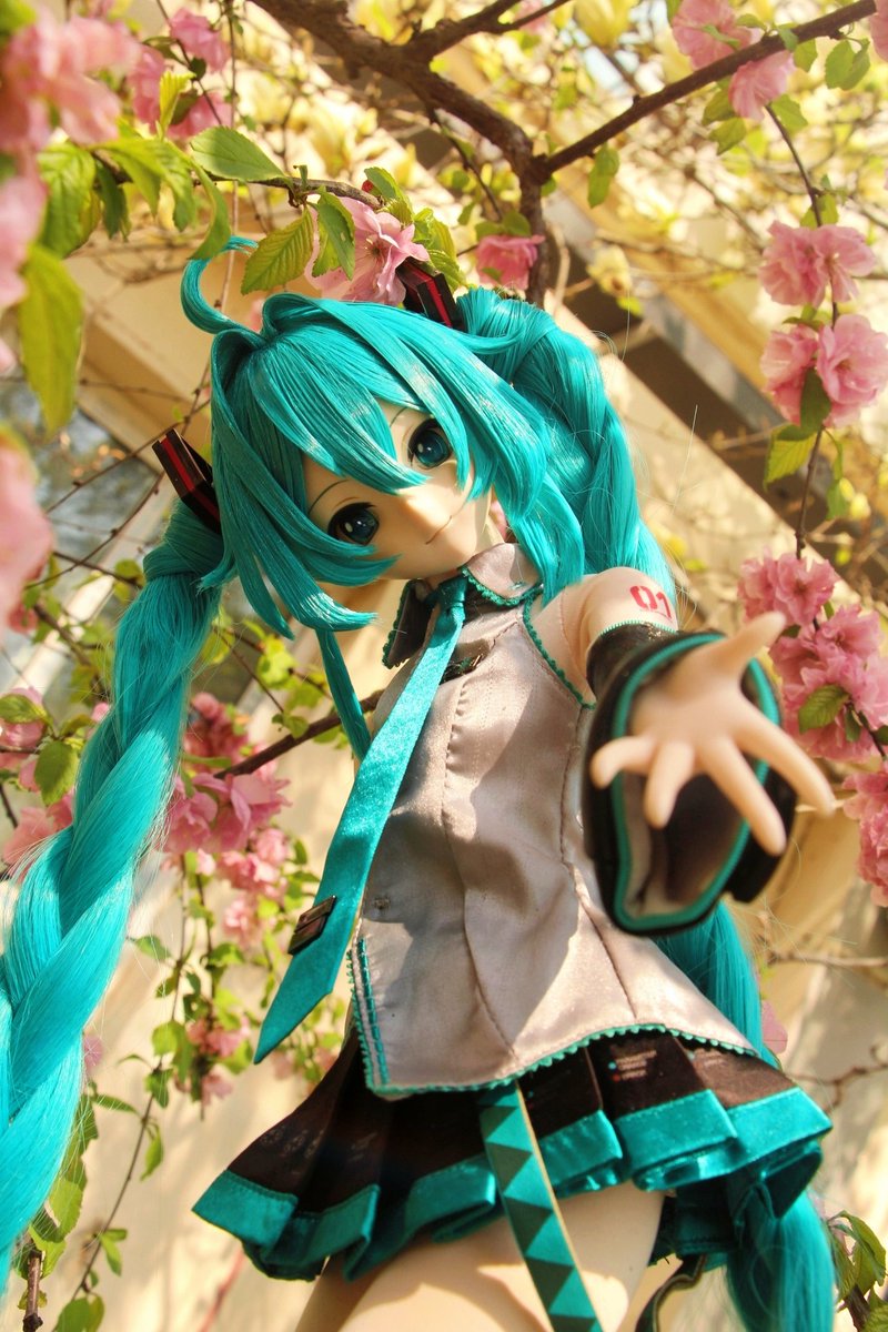 Lyt080223's tweet photo. 結末1「君はミクの手を握り、現実から逃げ出した」˙ᵕ˙ᰔ
#miku #初音ミク https://t.co/Y97dISVmAj