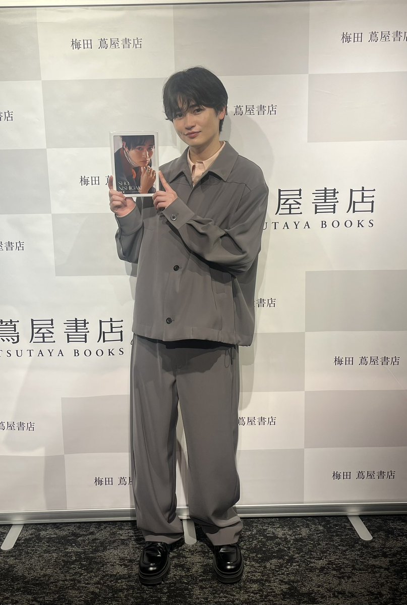 梅田 蔦屋書店 tweet media