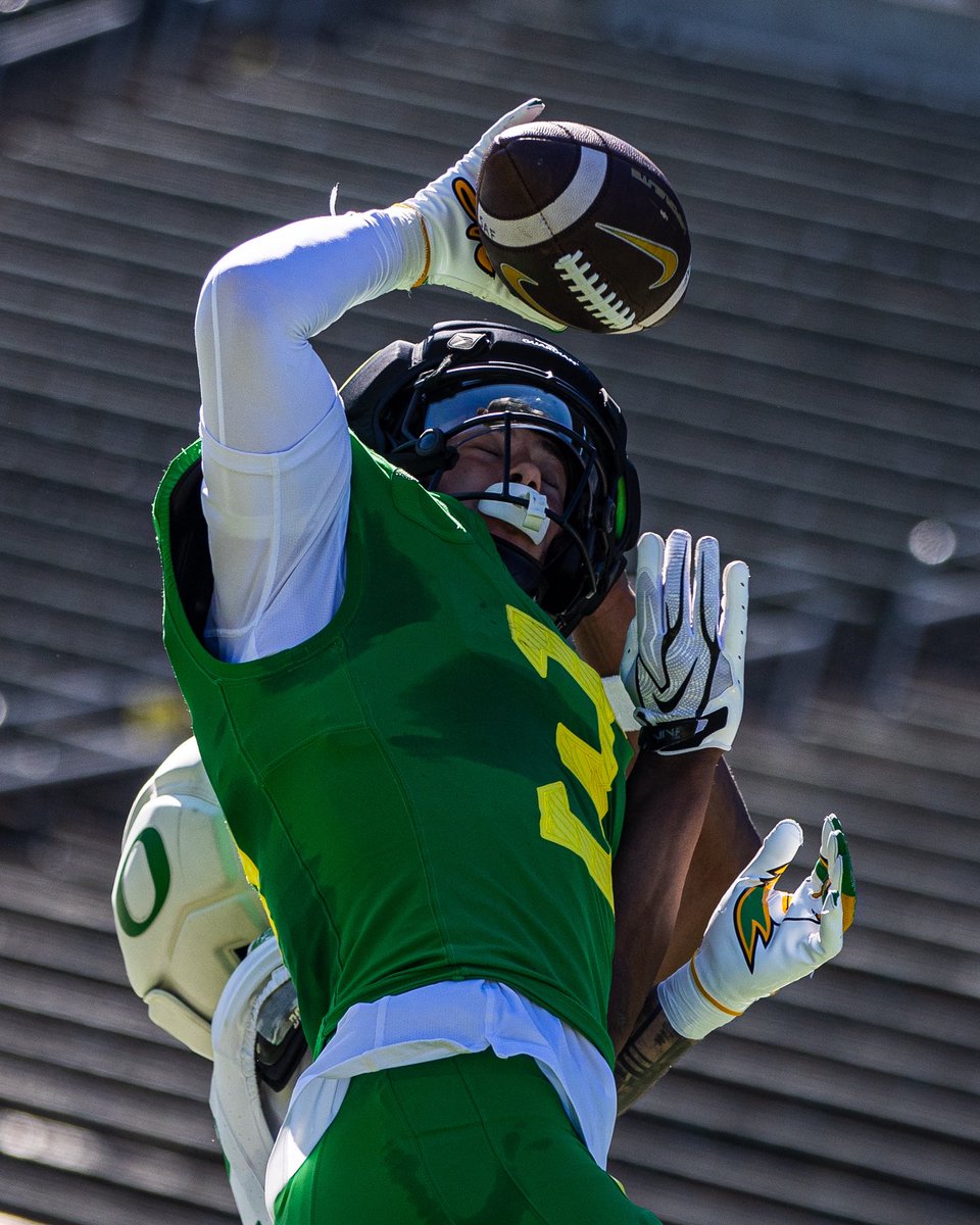 Oregon Football tweet media