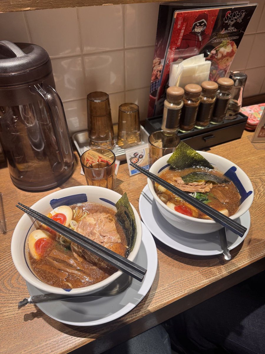Dollescentqv's tweet image. ramen  with  my  crush  #plotting
#hewantsme  #yolo