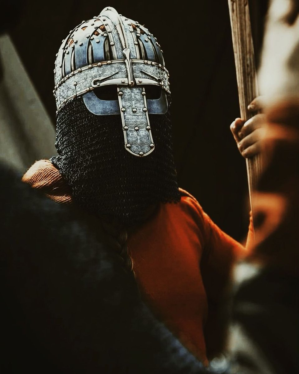 Multipolar Press / Constantin von Hoffmeister tweet media