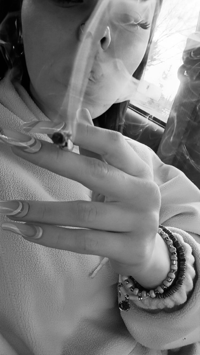 elyusin ♰ tweet media