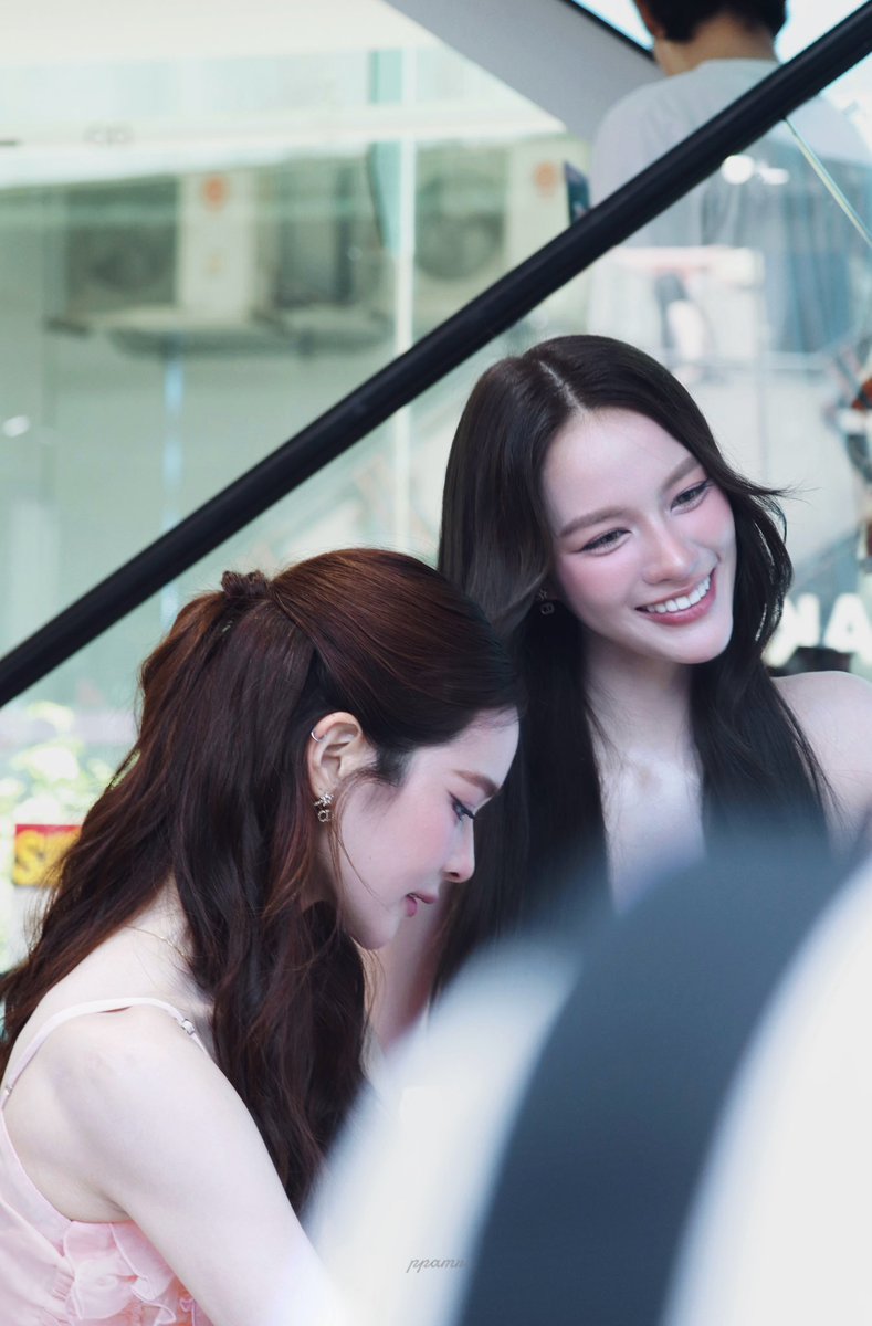 ยิ้งแฉ่งเย้ยน้าา 😬

TKNUR WITH CATHYDOLL POPUP EVENT
#CATHYDOLLEVENTxTKNUR