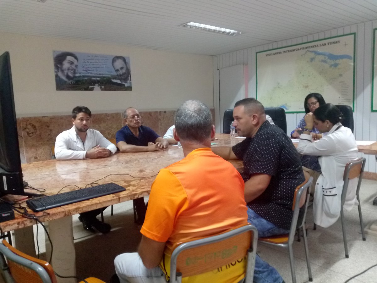 GladielisA86100's tweet photo. En ocasión de celebrar hoy un aniversario más de la OPJM y de la UJC es válido reconocer la labor de los jóvenes del sector salubrista, el agasajo en especial para los pinos nuevos del #HospitalGuevara #LasTunas @DiazCanelB @MINSAPCuba @LorenzoOsbel @DtorDgsTunas @marianela7772 https://t.co/Fg2FAXmMTh