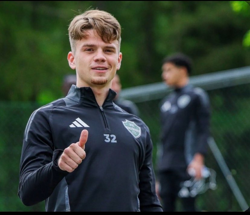 عبدالله tweet media