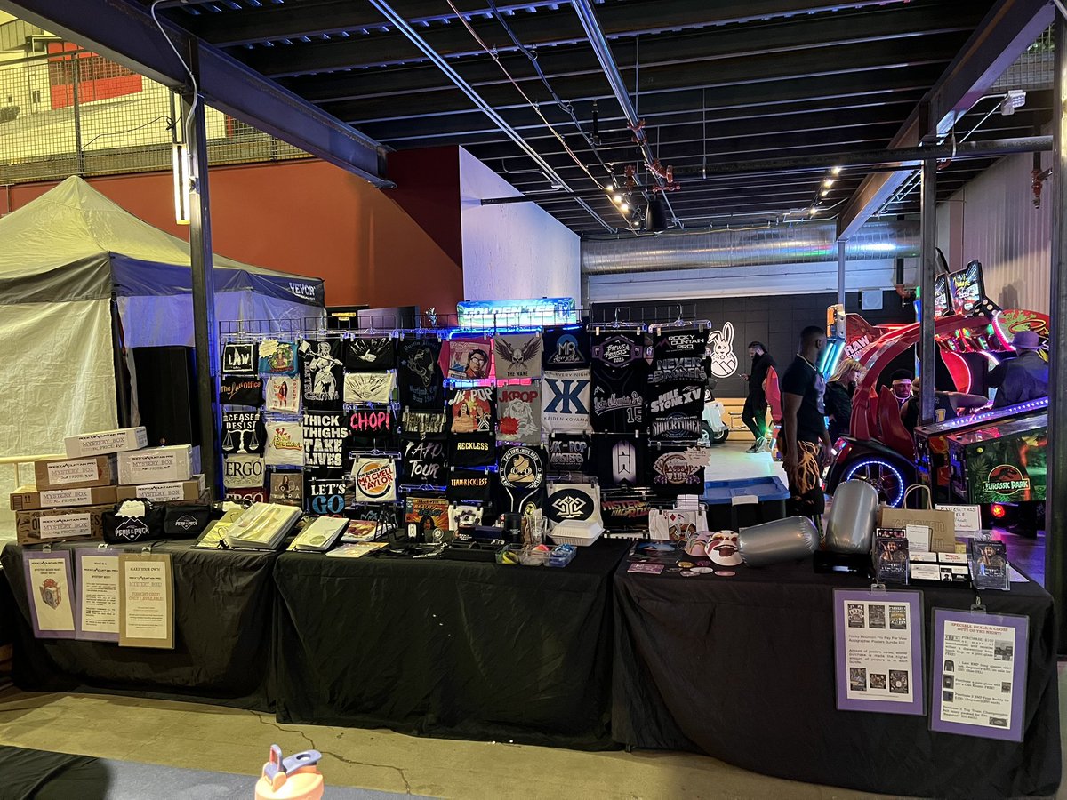 Mister 4th Row tweet media