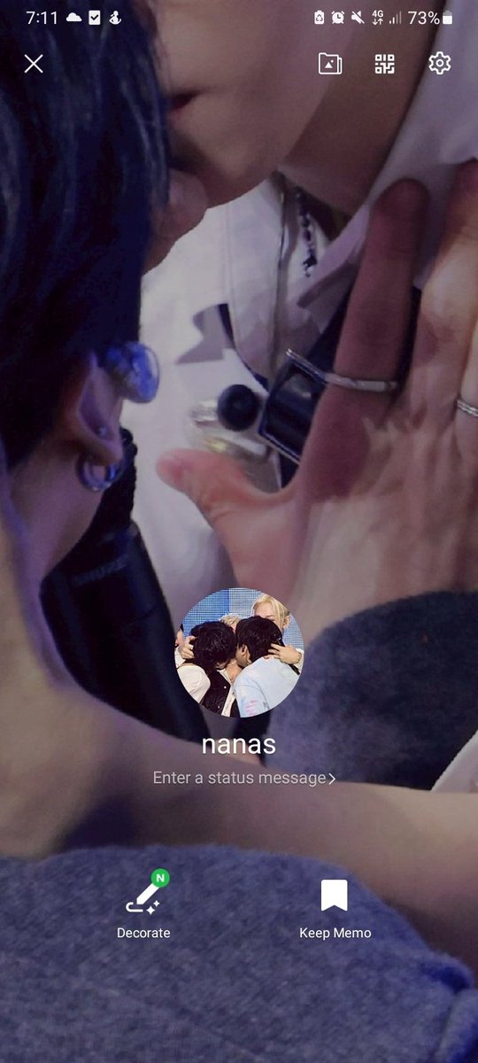 n a n a s tweet media