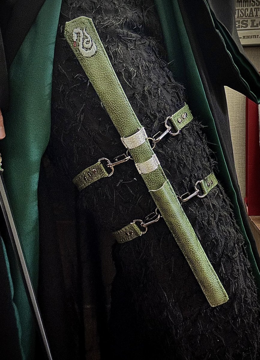 アコナ tweet media