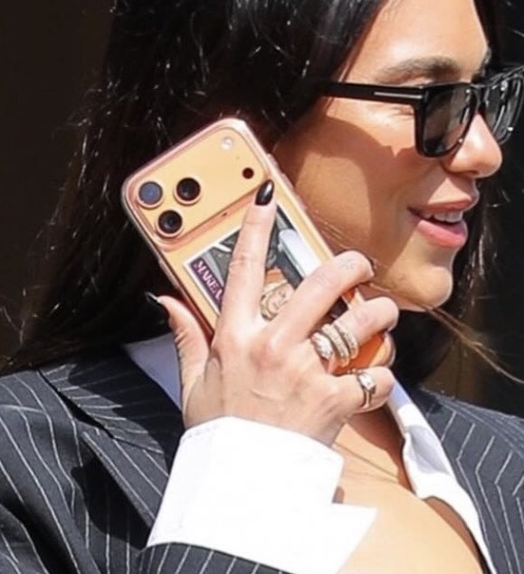 Crave Britney tweet media