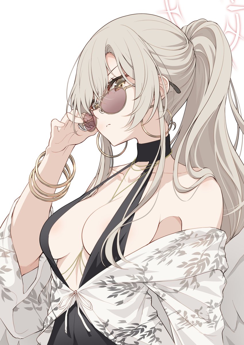 ピナケス@ヴァルバレ１＆２巻 tweet media