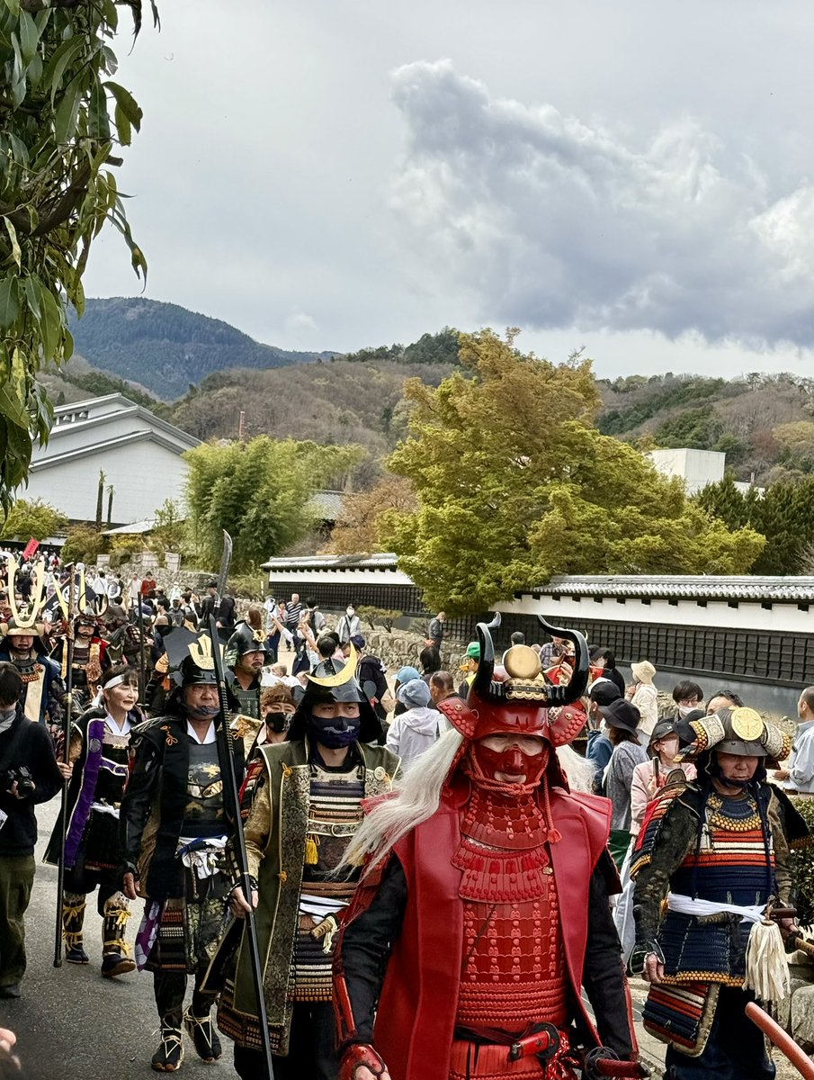 ATOMIC BILGUUN tweet media