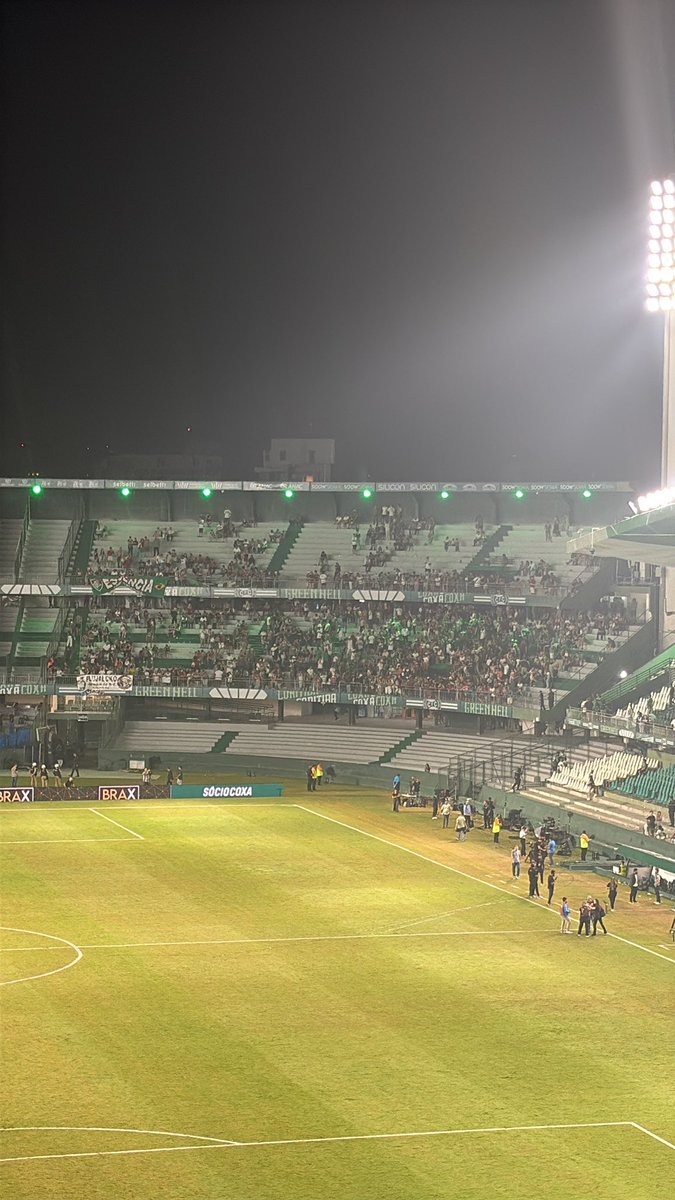 Foi em 85 tweet media