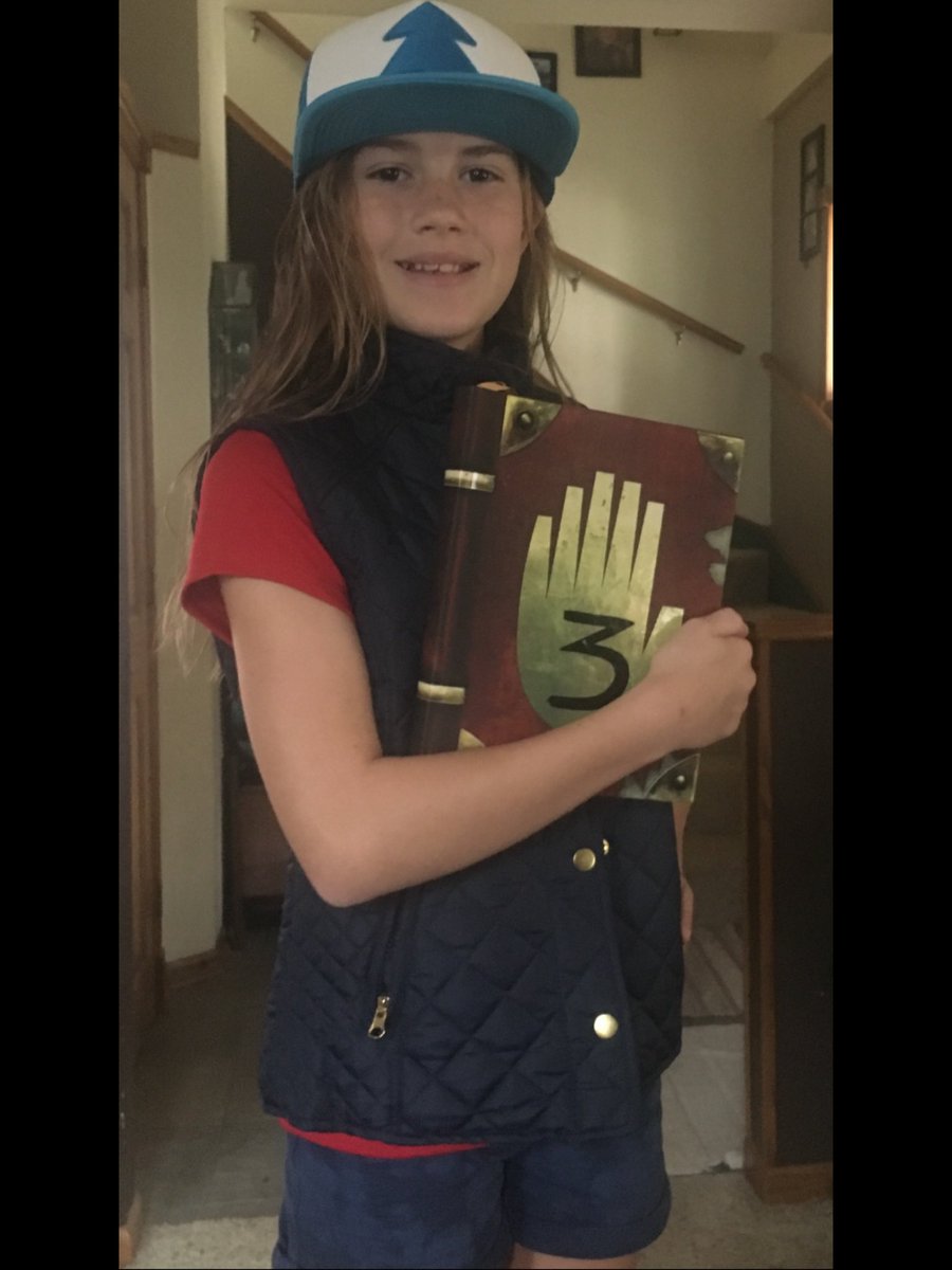 SavLeftUs tweet media