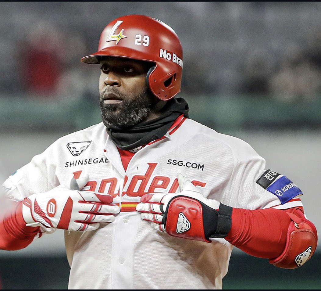 FREE KBO BOMB PLAY ⚾️ 🇰🇷

My 𝗕𝗼𝘁 will send to ALL who 𝐋𝐈𝐊𝐄 + 𝐑𝐄𝐏𝐋𝐘 🤖 

Will Post On Here As Well If I See Enough Energy 🔥

🚨 Must Follow <a href="/TheKnightCapper/">KnightBets🗡</a> 

Going for 5 straight BOMB WINNERS ⭐️ 

❤️ + ♻️ + 🗣️ = WANTS KBO WAKE &amp; CASH