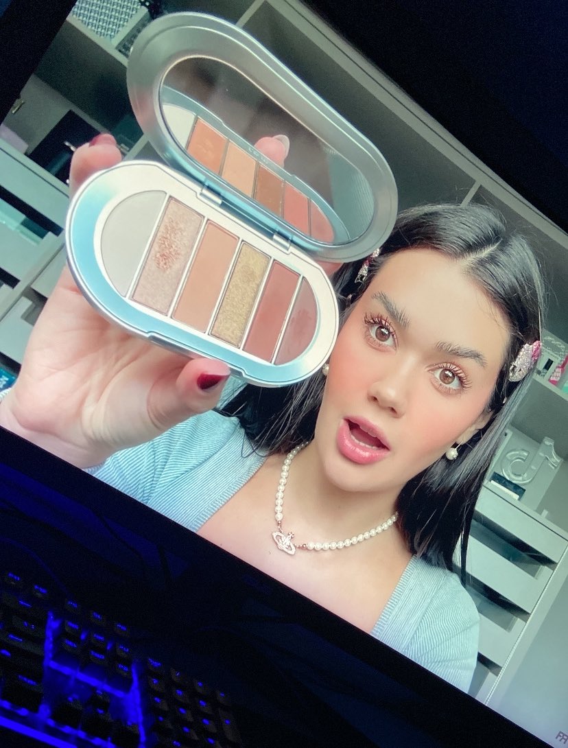 𝓕🎀 tweet media