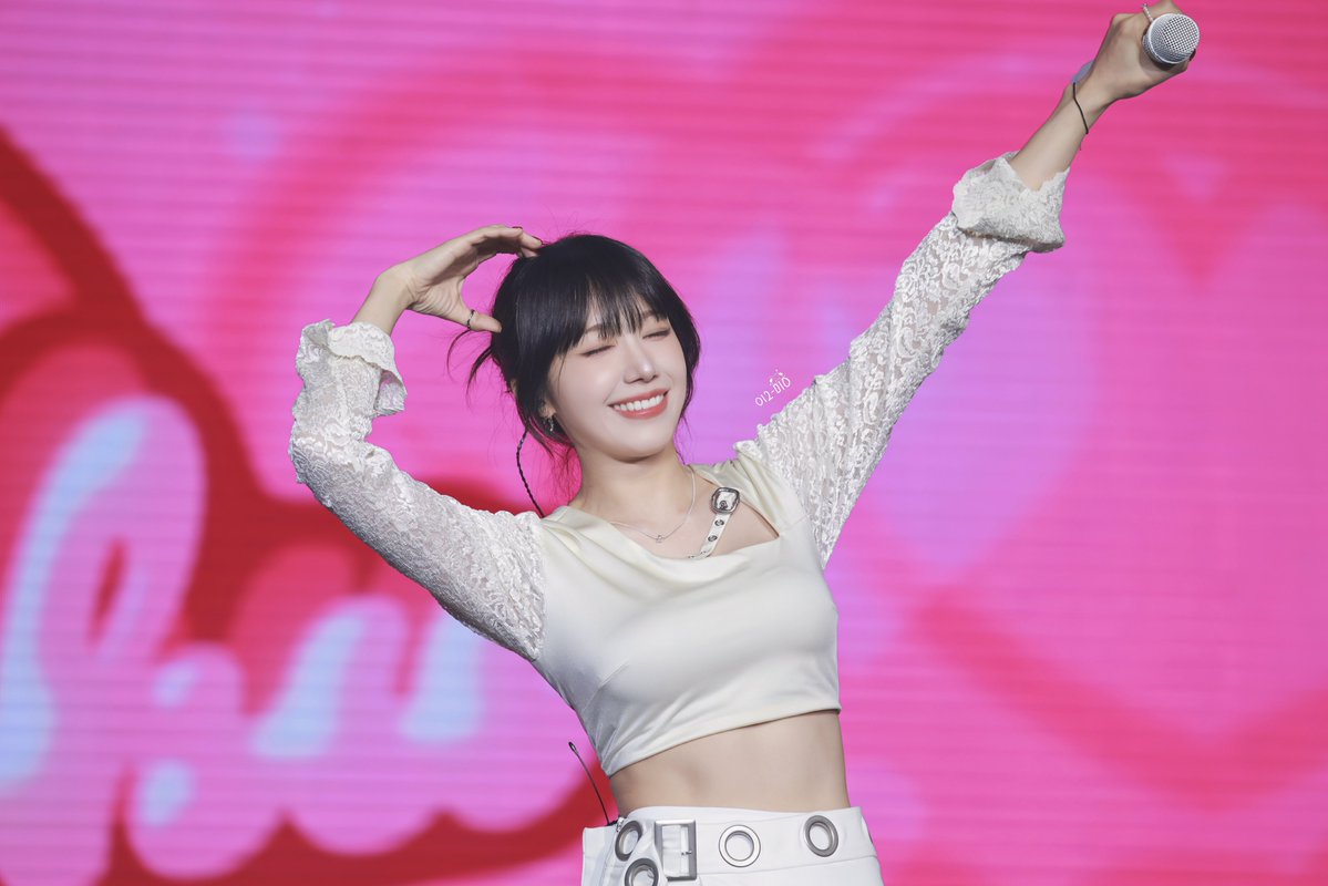 Forever__Eunji's tweet image. 260404 The Origin : Apink 싱가포르 🇸🇬

@Apinkjej 

🐶🫶🏻🐼

#Apink #에이핑크 #정은지 #은지 #郑恩地