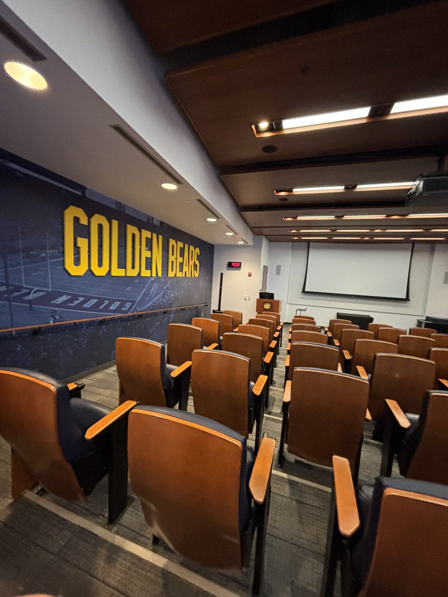 LTrautner8's tweet photo. Great visit to University of California Berkeley. Had a great time and experience. @CoachFerrell55 @CoachChinander @CoachKevinClune https://t.co/qmPCWnmCyp