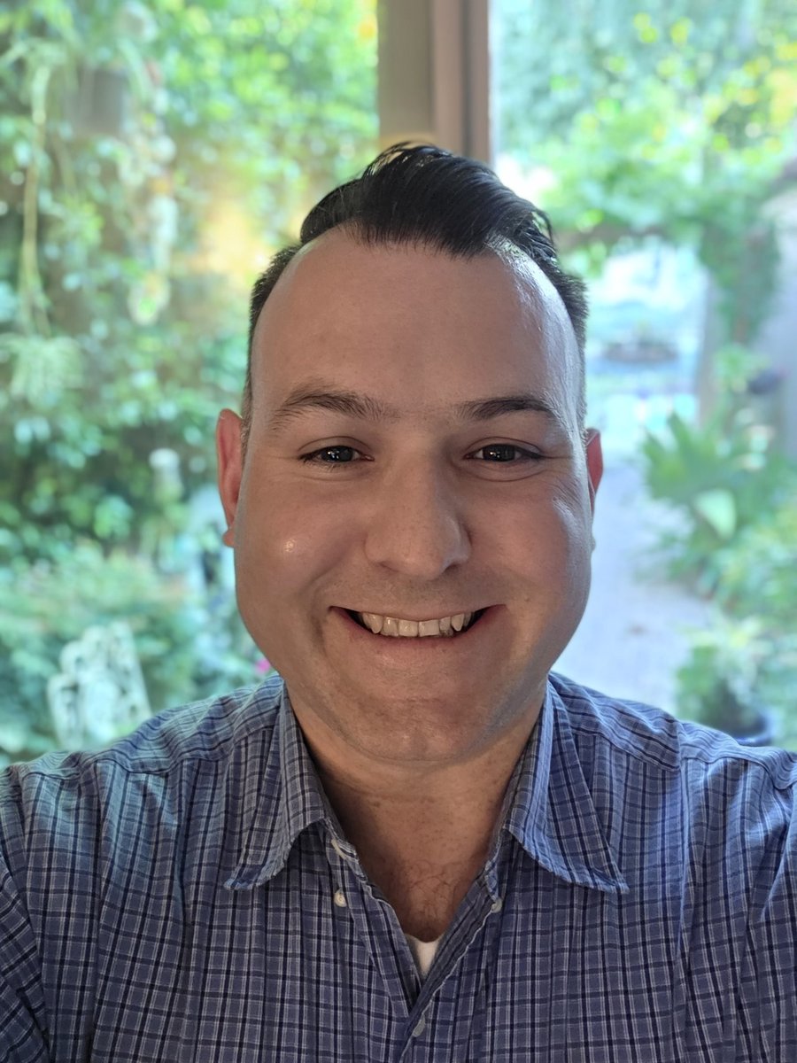 Josh Hopkins tweet media