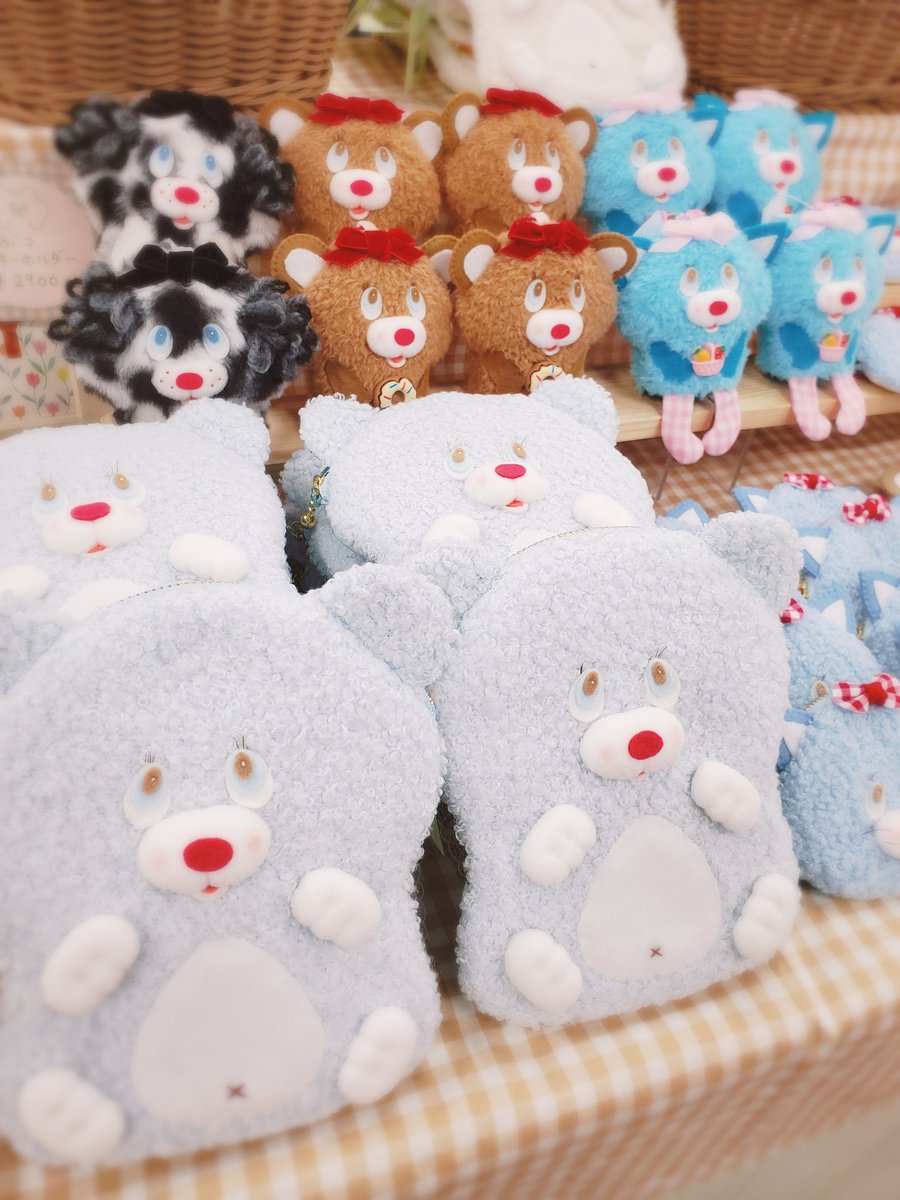 MOLY💛 tweet media