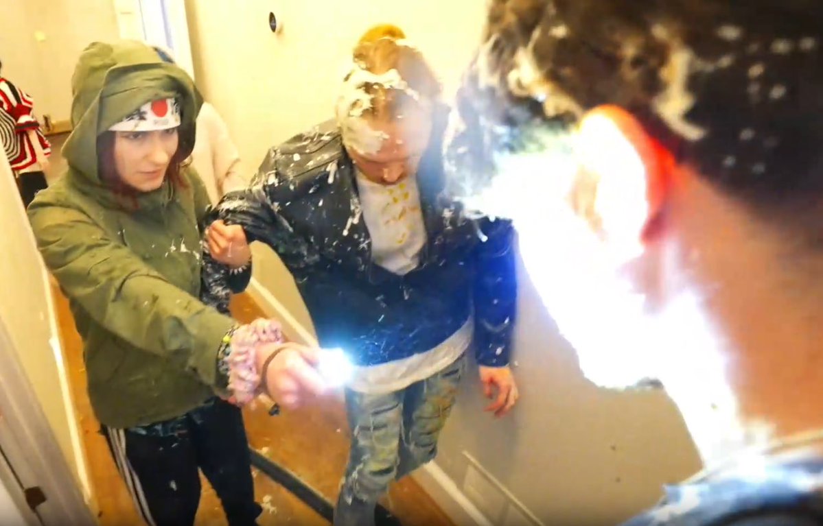 Stranger tweet media