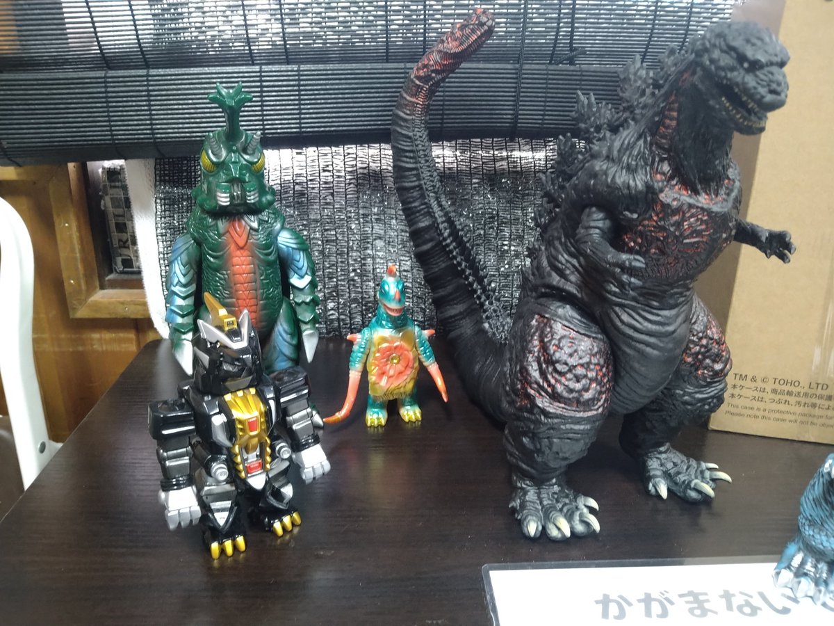 ゆずりや tweet media