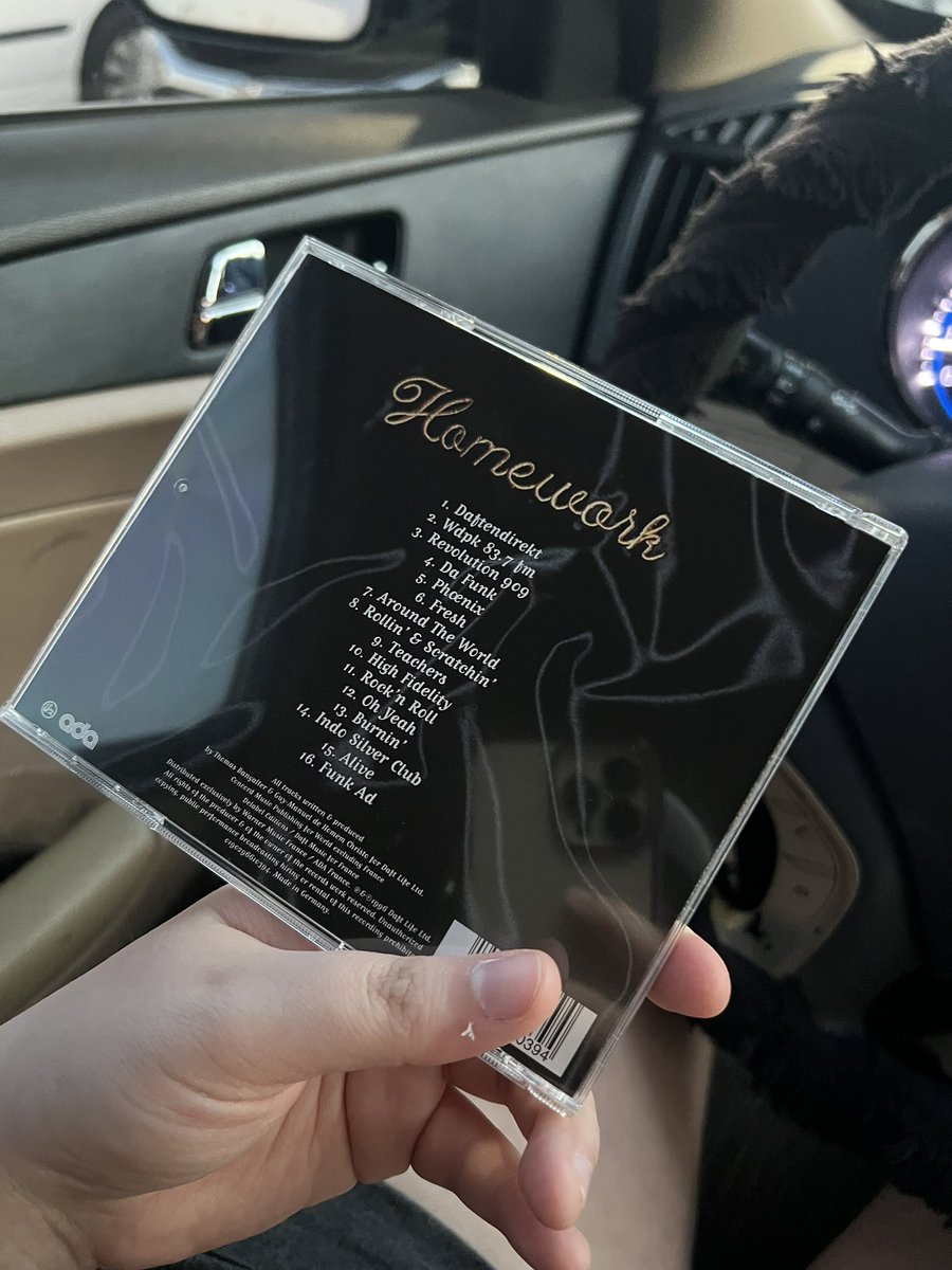 shes so pretty 🙂‍↕️