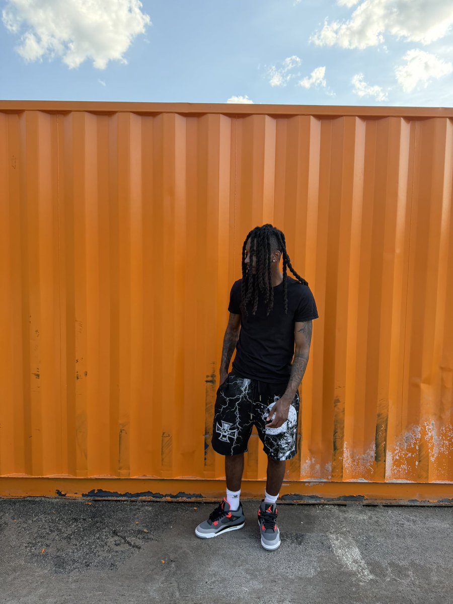 Only$ign tweet media