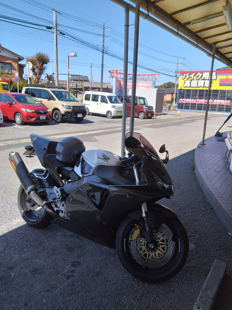 すわっと( Ꙭ) tweet media