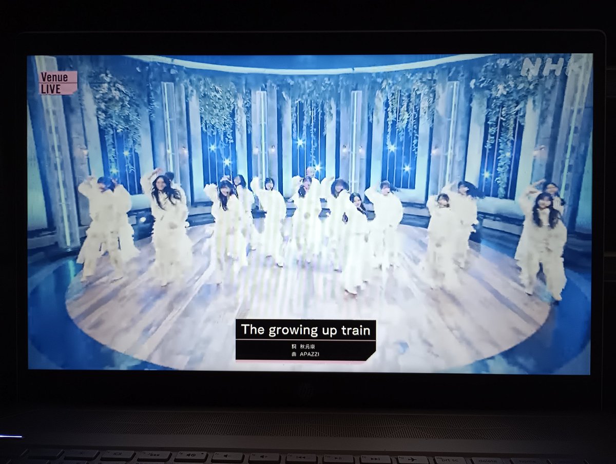 kuriko99300554's tweet image. 昨日はMフェアだけではなく､昨夜の #Venue101 にも #櫻坂46 が出演とあって､NHKONEでチェック終わりました｡
MV脳ターコイズ衣装は､うたコンの初披露の時に批判を浴びたのもあって､白の衣装となった模様ですね｡
｢♪#TheGlowingUpTrain｣