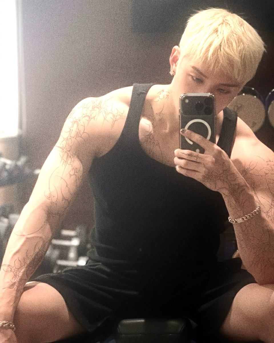 htían. ⸸ tweet media