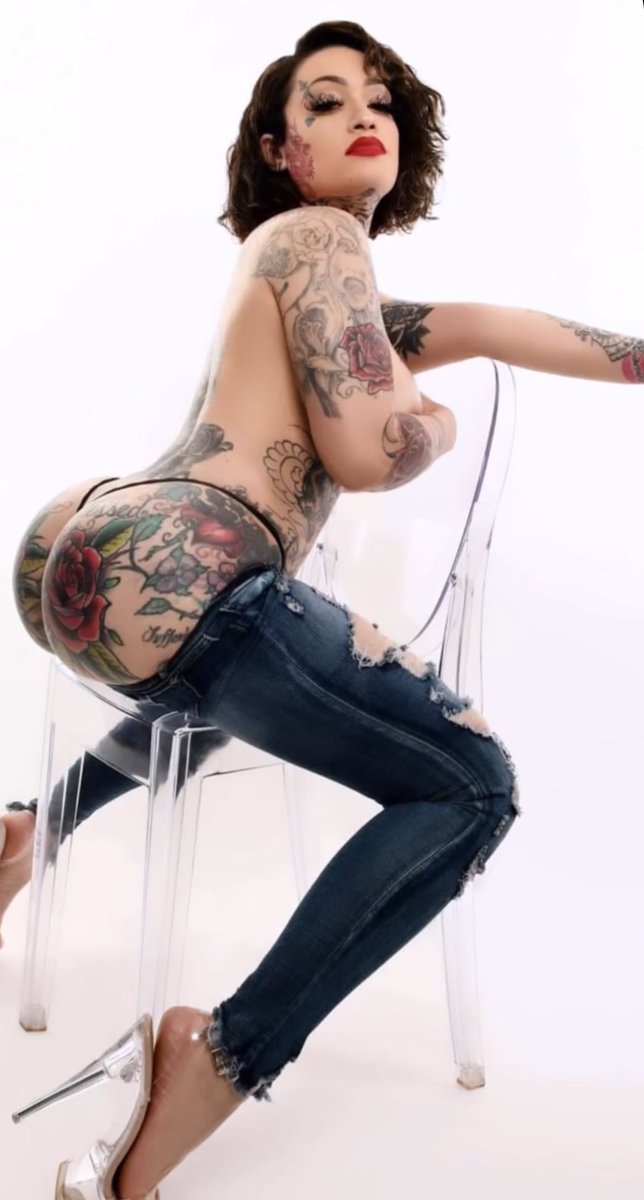 Ya Bitch Favorite Baldhead | IG: @gbmgx1 🎤 tweet media