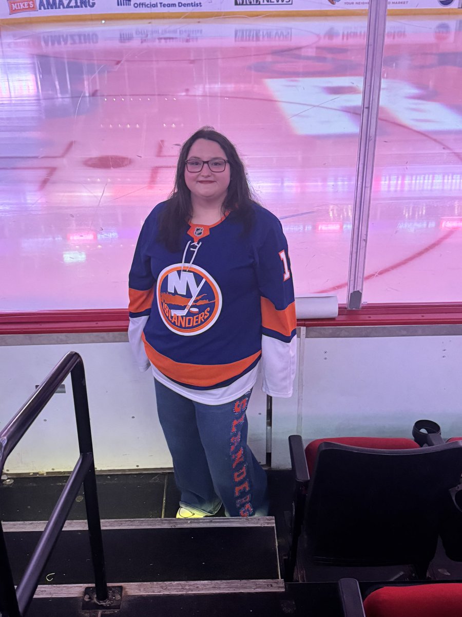 zoe. post isles depression tweet media