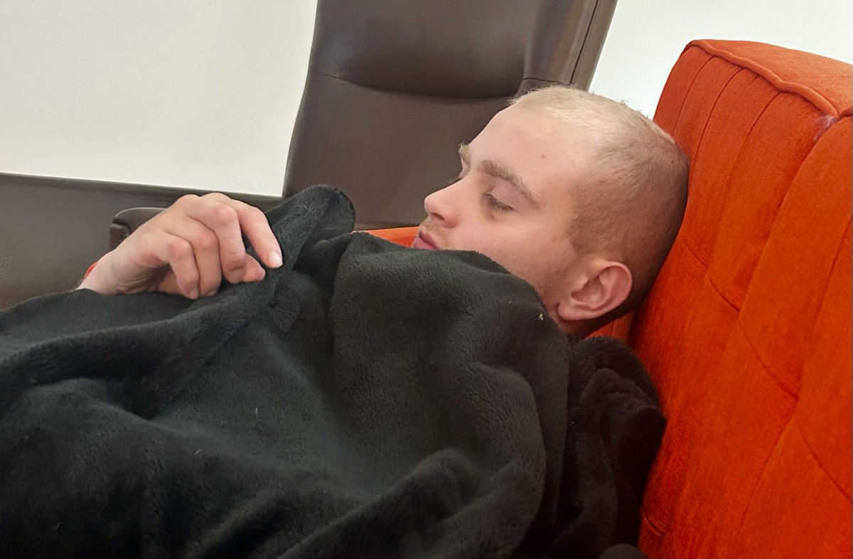 katiewr31413491's tweet photo. Just 5 minutes of me talking about how insane it is that the best & most qualified #ACIP committee to ever meet has been blocked & off to Snooze -Land!! 😴 💤 🛏️ 🌙 https://t.co/w5fsDdxP2S