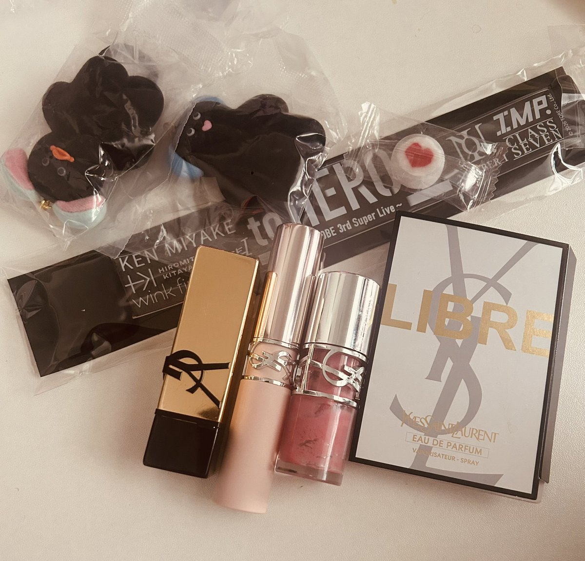 mocamoca1723291's tweet image. YSLPOPUP 楽しかったー
TOBELIVEグッズも届きました
ペンラバンドタイプ良きよき
チャームも大きさちょうどいい！

mojojojo〜
#Number_i
#TOBE 
#mojojojo