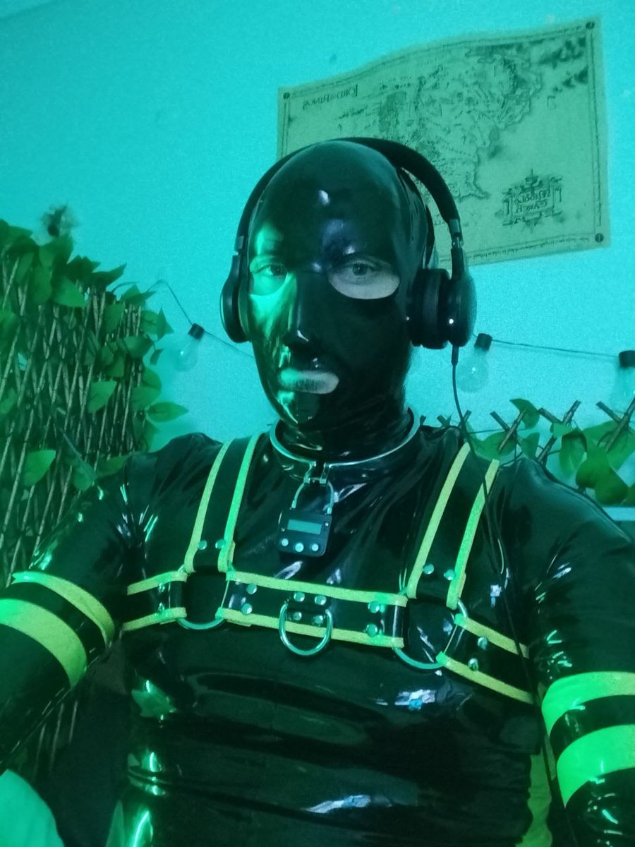 RSorcerer tweet media