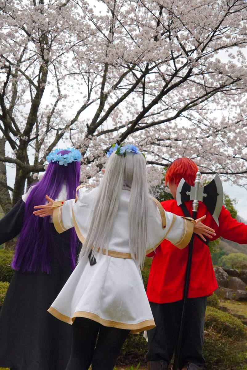 Nobusan0344's tweet photo. #コスプレ桜祭26
#葬送のフリーレン

"僕らはまだ旅の途中"

誰よりもあなたに言えるように
どこでもあなたに見えるように
雨の日もずっと灯してた光を
いつかは闇を晴らすように
あなたにこの手届くように
言葉にしないでおいて

フリーレン　@NAGI_TAROU 
フェルン　↑フリーレンのお連れ様 https://t.co/HTkH9KKcQJ