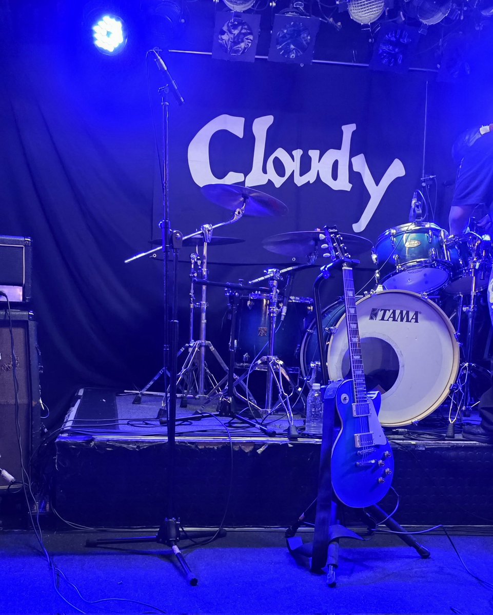 yuyu_m114's tweet photo. Cloudy 1stアルバムの中から
『今から、セプテンバーナイン、優しさを失くした』での歌いだしと始まり。
ワンマンで歌った曲から3ヶ月連続リリース曲へ。
最後はバンド結成したての『高鳴り』にもどってくる流れ✨もうそれにも感動だよ😭
そういう熱い感じ大好き!!
#Cloudy
#CLOUDSURF https://t.co/n4jFpq8n2e