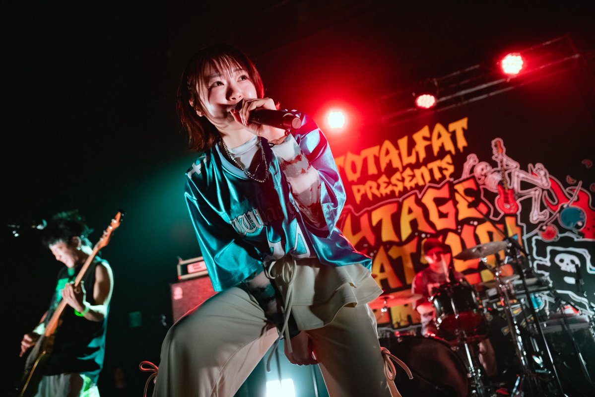 TOTALFAT tweet media