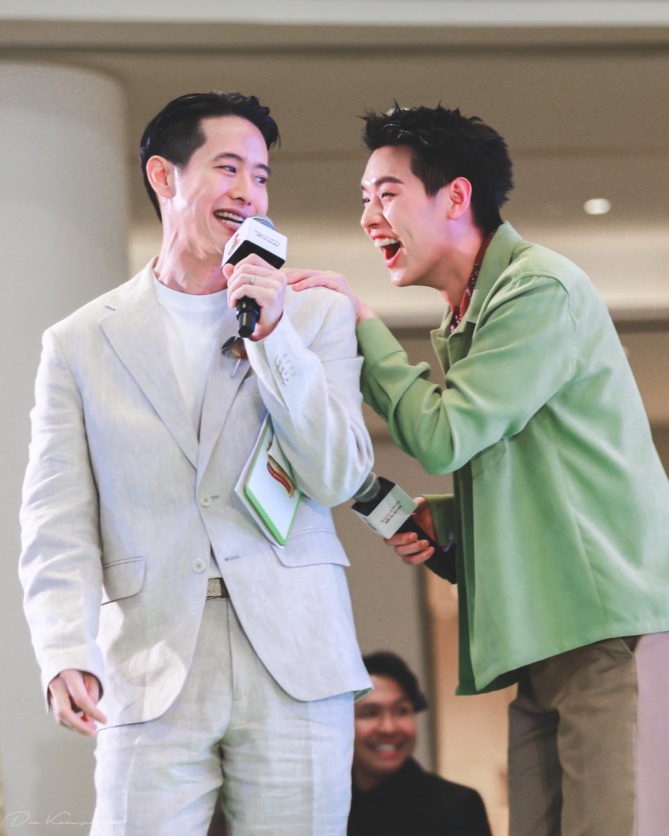 𝗱𝗶𝗮 ◡̈ 🤎🍃🍂 tweet media