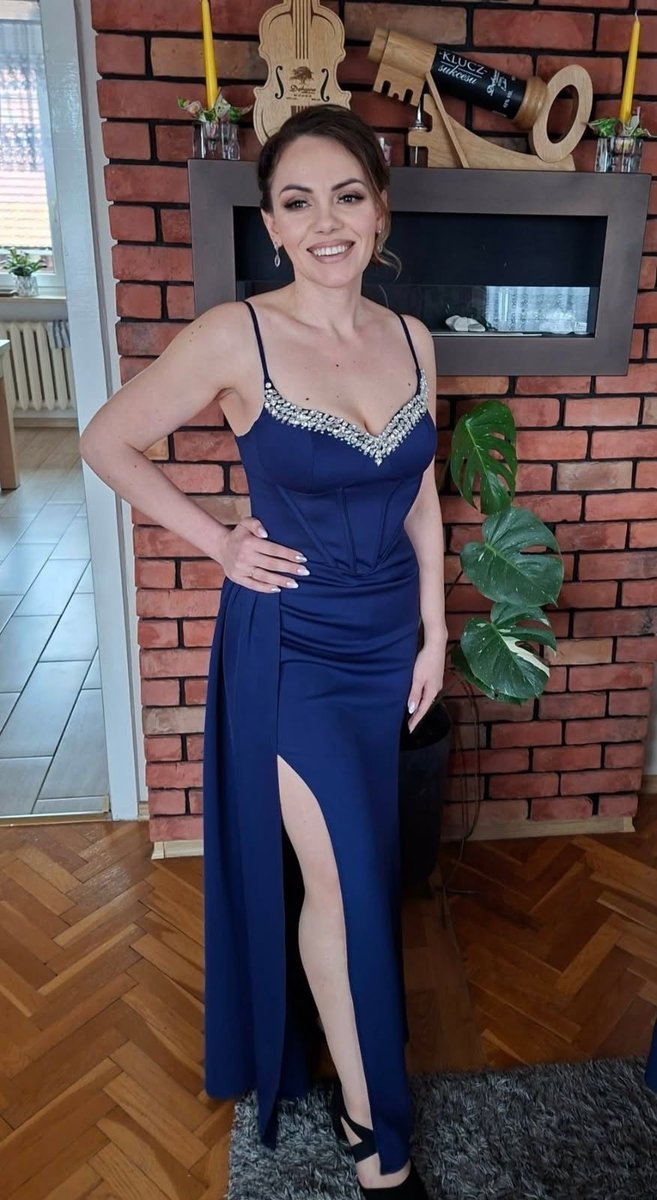 MrDomBull's tweet photo. My dirty bitch ask me to expose her pics on my account she is a such a naughty submissive slut 😉
@Karenxxxx9999
#polish #bdsm #sub #dirty #kink https://t.co/oFAWg77zPS